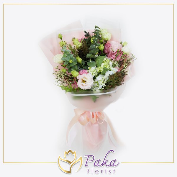ช่อดอกไม้ พลอยเพชรรัตน์ 34 ช่อดอกไม้โทนสีชมพู ช่อดอกไม้ประดับด้วยดอกไฮเดรนเยีย  ดอกไลเซนทัสสีชมพูและสีขาว ห่อด้วยกระดาษสีชมพู